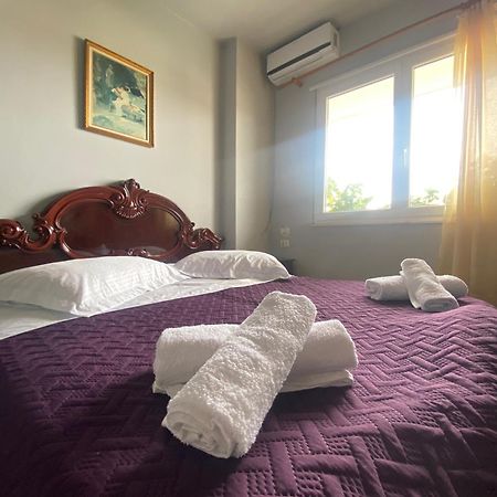 Stay The Night Shkodra Apartment City Centre Kültér fotó