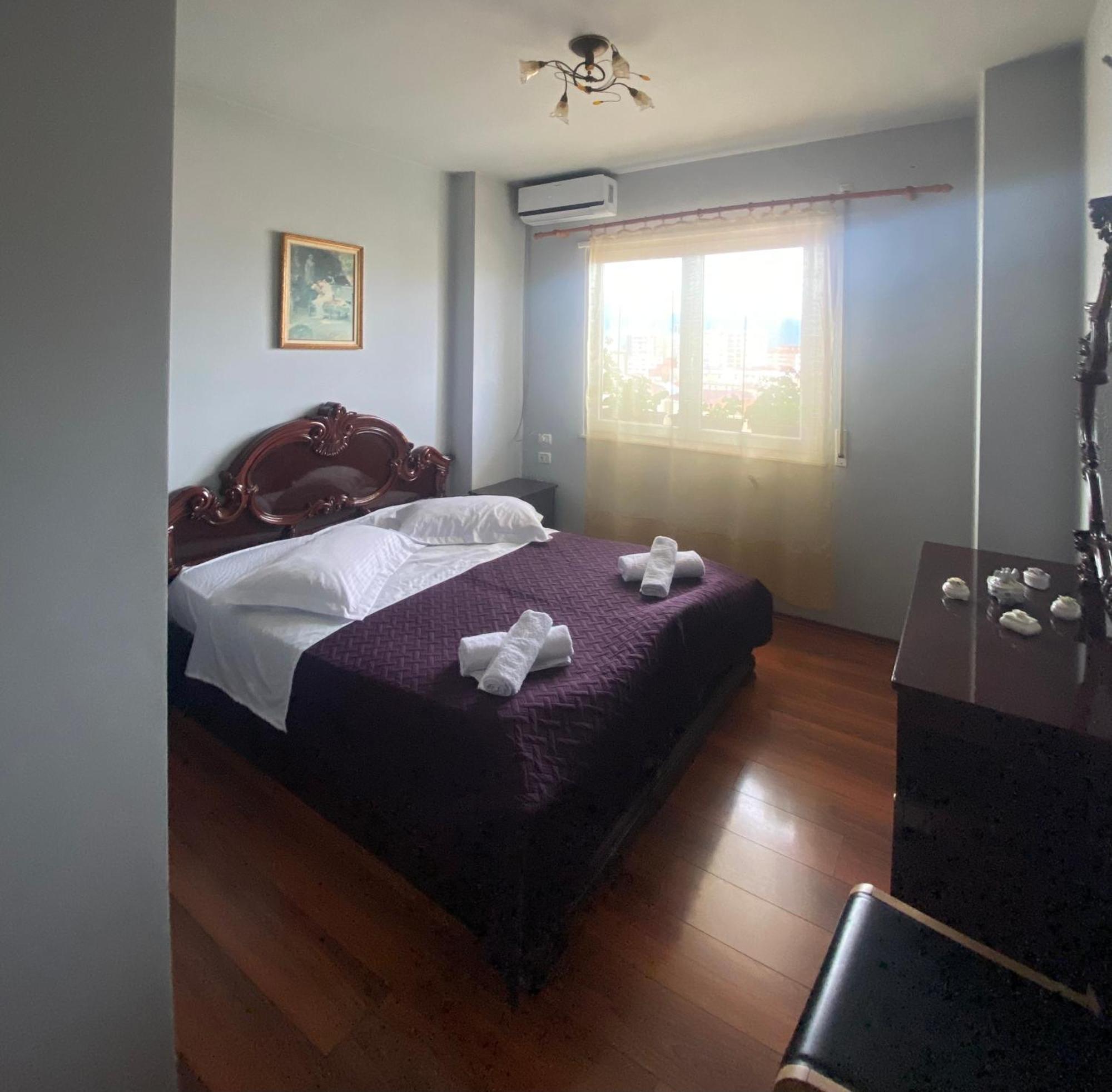 Stay The Night Shkodra Apartment City Centre Kültér fotó