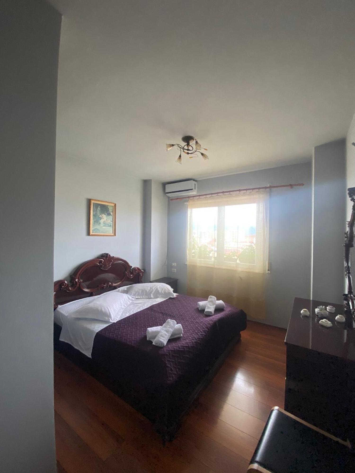 Stay The Night Shkodra Apartment City Centre Kültér fotó